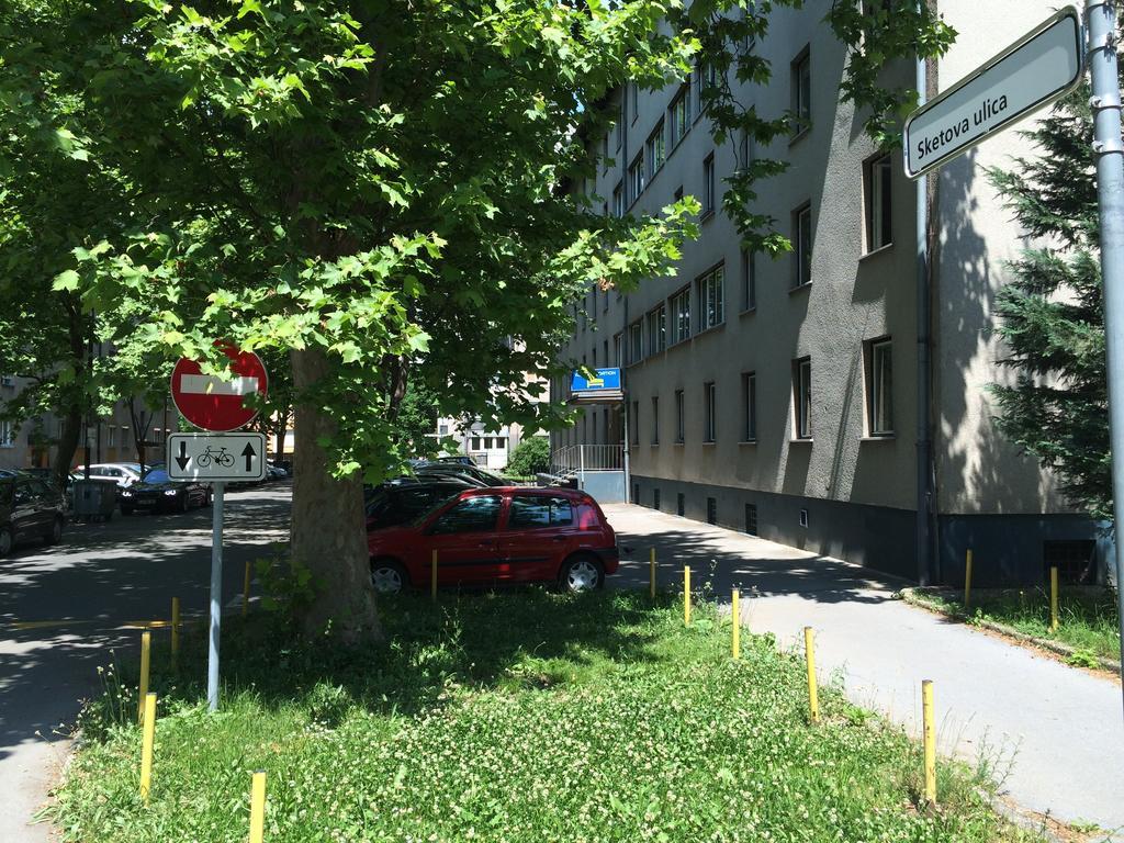 Simple Accommodation Vodmat Любляна Экстерьер фото